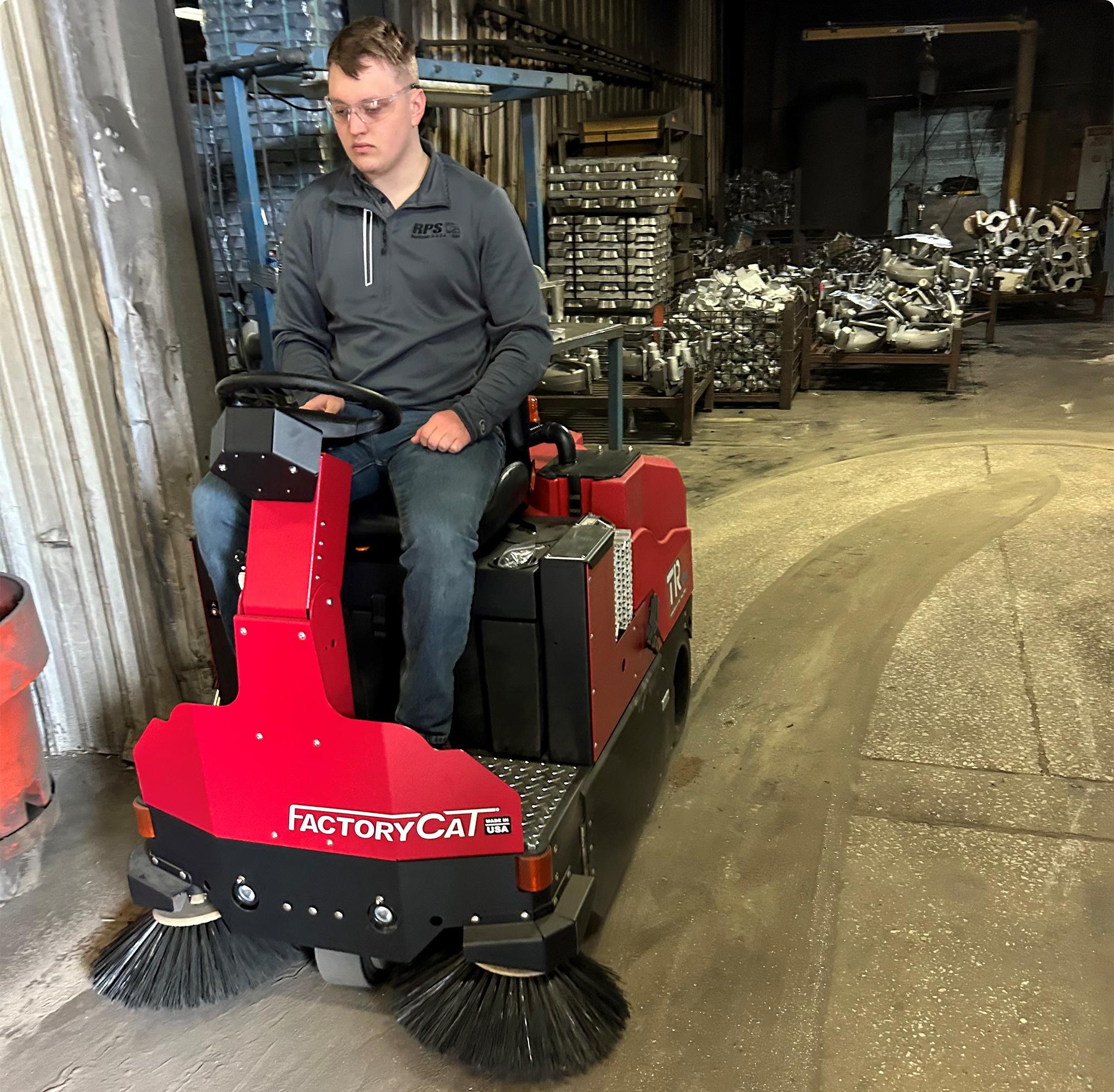 FactoryCat TR v2.0 Ride-On Floor Sweeper (46 in cleaning path) - Image 9