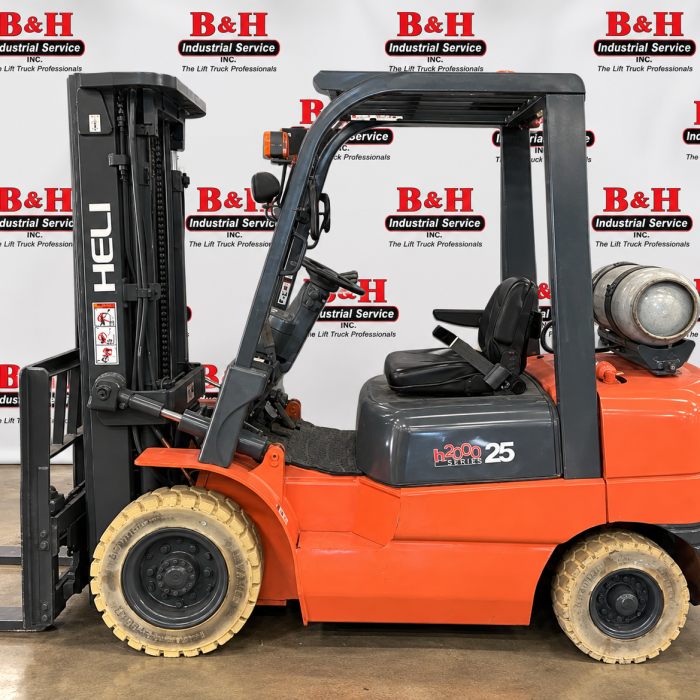 2012 HELI CPYD25 LPG Pneumatic Forklift (5,000 lbs)